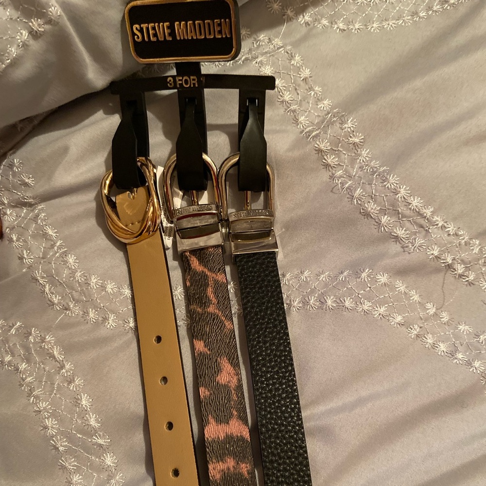 Set of belts new without tags